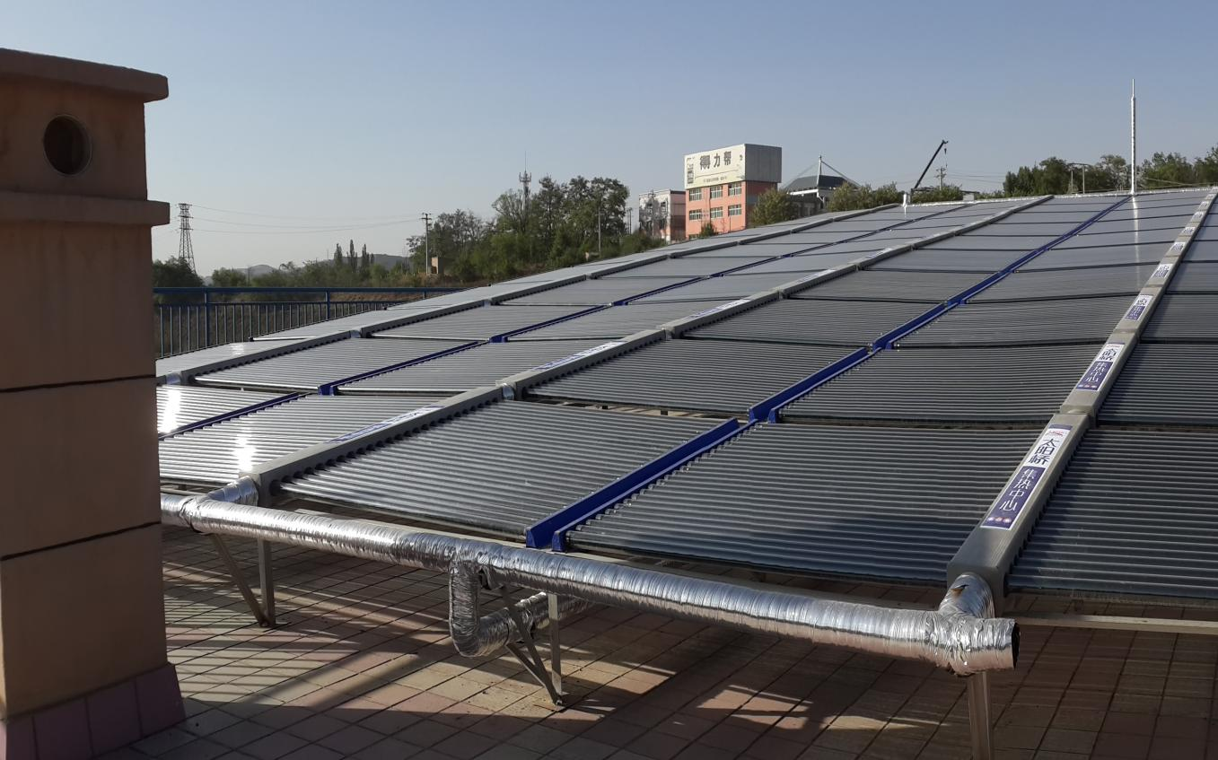 隴鑫商務(wù)酒店太陽能熱水系統(tǒng)